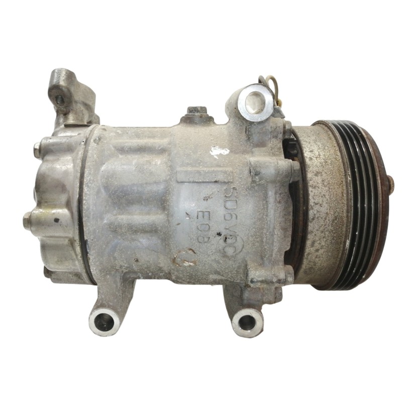 Recambio de compresor aire acondicionado para dacia sandero ambiance referencia OEM IAM 8200840899  