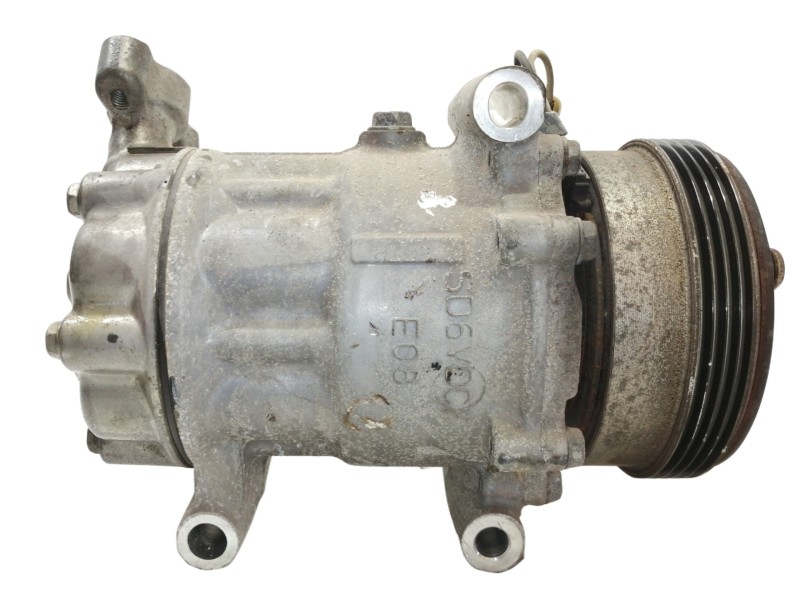 Recambio de compresor aire acondicionado para dacia sandero ambiance referencia OEM IAM 8200840899  