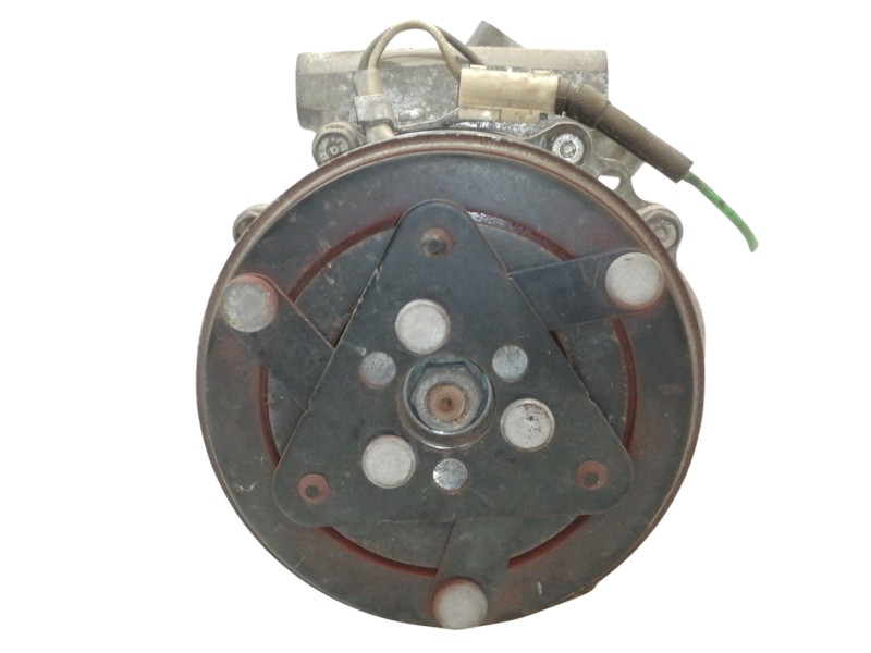 Recambio de compresor aire acondicionado para dacia sandero ambiance referencia OEM IAM 8200840899  