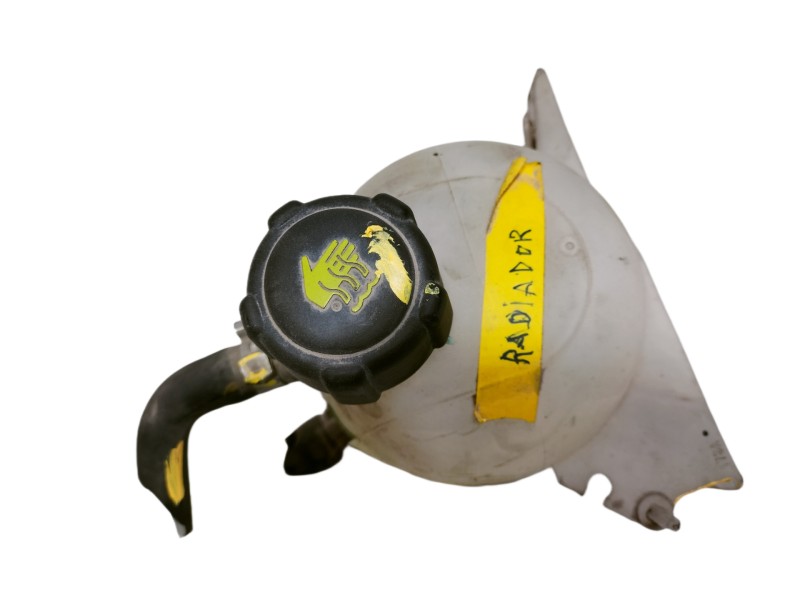 Recambio de deposito expansion para dacia sandero ambiance referencia OEM IAM 8200765826  