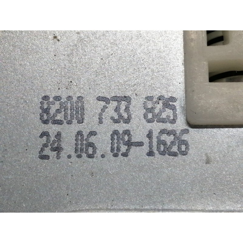Recambio de elevalunas delantero derecho para dacia sandero ambiance referencia OEM IAM 8200733825  