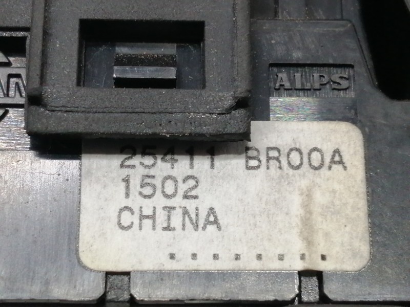 Recambio de mando elevalunas trasero derecho para nissan qashqai (j10) visia referencia OEM IAM 25411BR  