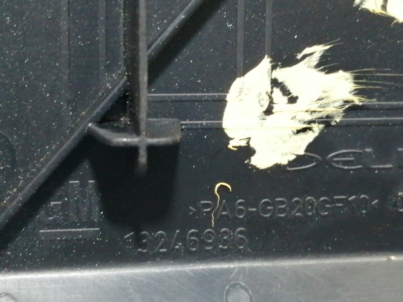 Recambio de caja reles / fusibles para opel corsa d innovation referencia OEM IAM 13246936 13292736 62PEBD 