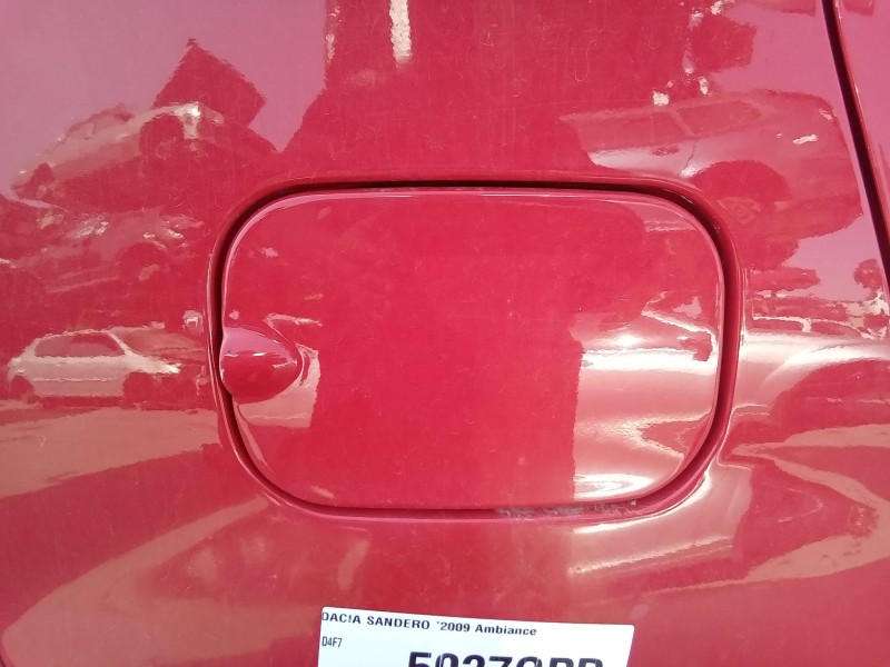 Recambio de tapa exterior combustible para dacia sandero ambiance referencia OEM IAM   