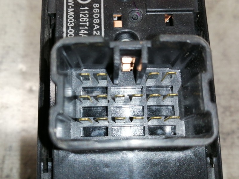 Recambio de mando elevalunas delantero izquierdo para mitsubishi asx (ga0w) motion 2wd referencia OEM IAM 8608A261 1126T14AN CEW