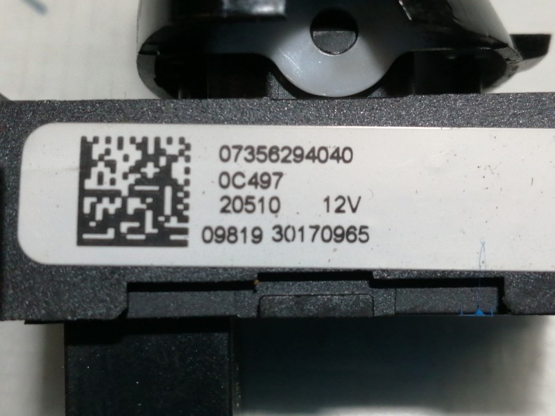 Recambio de mando elevalunas delantero derecho para fiat 500 cabrio (150) lounge referencia OEM IAM 07356294040  
