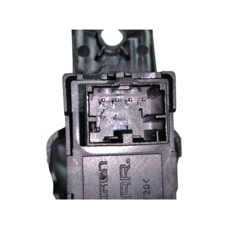 Recambio de mando elevalunas delantero derecho para fiat 500 cabrio (150) lounge referencia OEM IAM 07356294040  