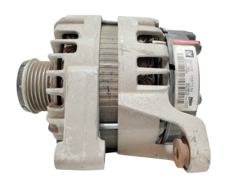 Recambio de alternador para opel adam glam ecoflex referencia OEM IAM 13577154  
