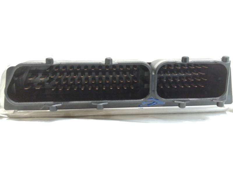 Recambio de centralita motor uce para volkswagen passat berlina (3b2) comfortline referencia OEM IAM 8D0907558E 8D0907558E 