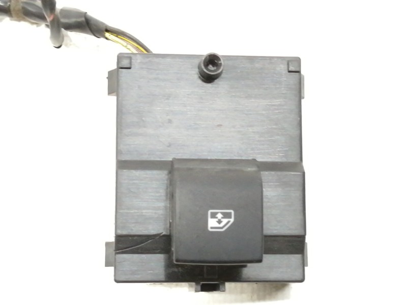 Recambio de mando elevalunas delantero derecho para opel adam glam ecoflex referencia OEM IAM 13360339  