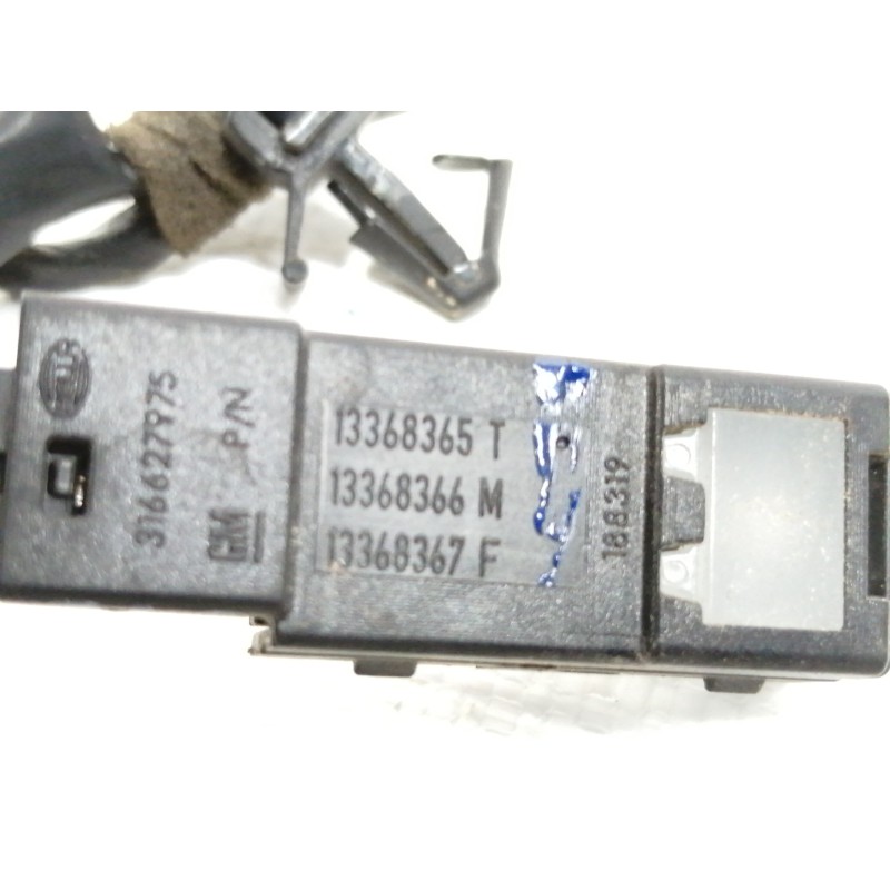 Recambio de mando elevalunas delantero derecho para opel adam glam ecoflex referencia OEM IAM 13360339  