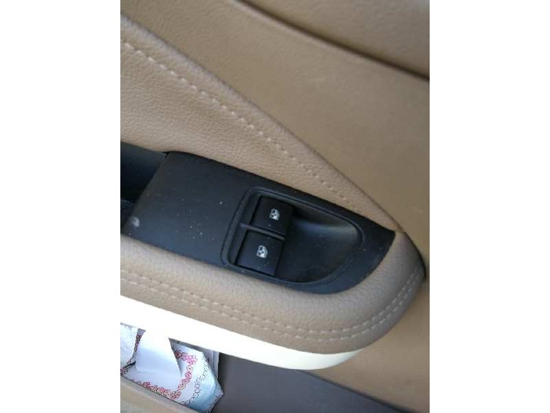 Recambio de mando elevalunas delantero izquierdo para opel adam glam ecoflex referencia OEM IAM 13360335 321594 