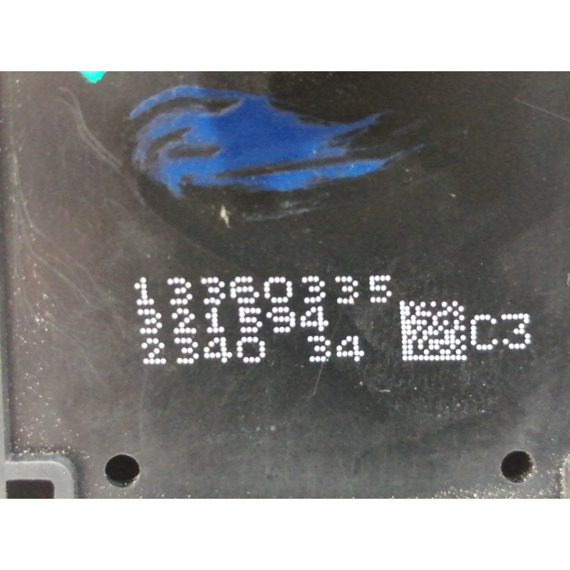 Recambio de mando elevalunas delantero izquierdo para opel adam glam ecoflex referencia OEM IAM 13360335 321594 