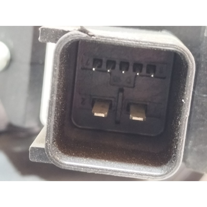 Recambio de elevalunas delantero izquierdo para opel adam glam ecoflex referencia OEM IAM 20951581  