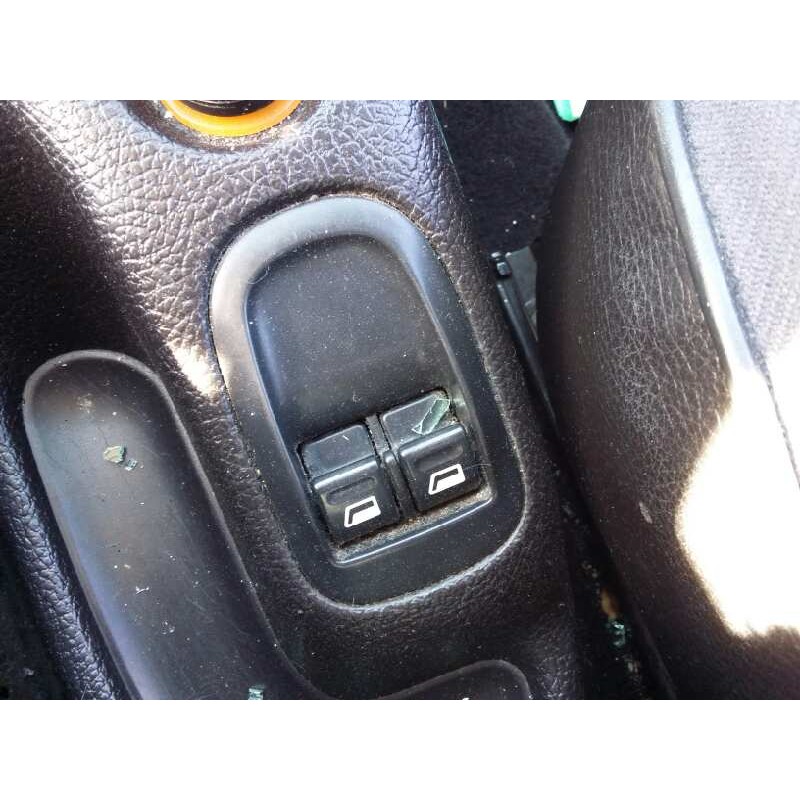 Recambio de mando elevalunas delantero derecho para peugeot 206 berlina referencia OEM IAM   