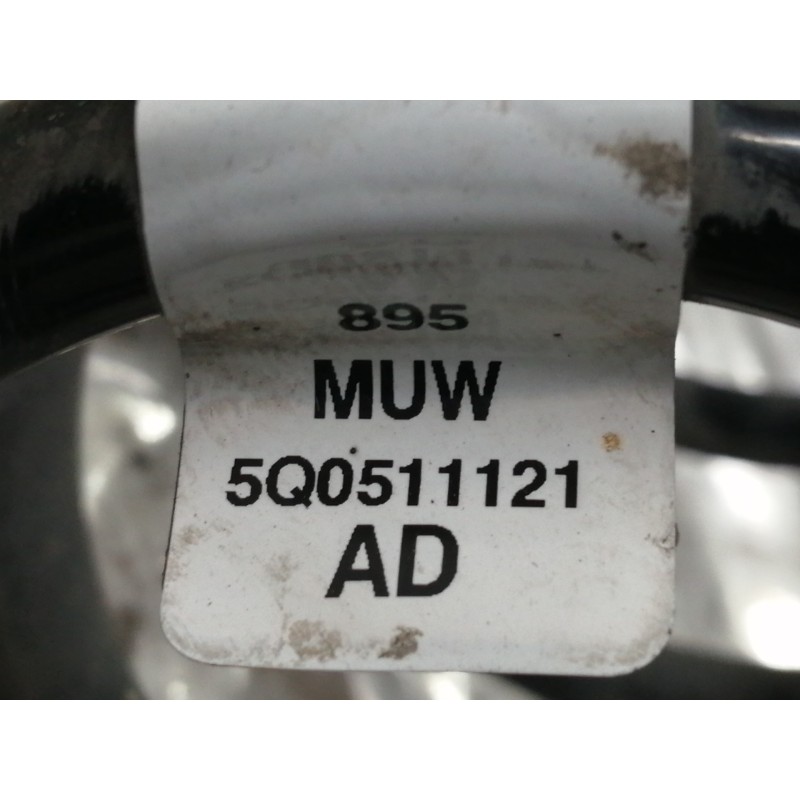 Recambio de muelle amortiguacion para volkswagen golf vii lim. (bq1) advance referencia OEM IAM 5Q0511121AD 5Q0511121 TRASEROS