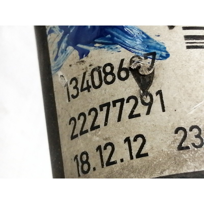 Recambio de amortiguador delantero izquierdo para opel adam glam ecoflex referencia OEM IAM 22277291  