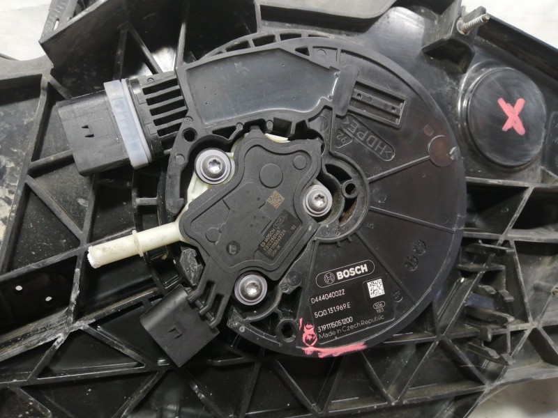 Recambio de deposito combustible para volkswagen golf vii lim. (bq1) advance referencia OEM IAM 5Q0131877R 5WA131877 341547068 1