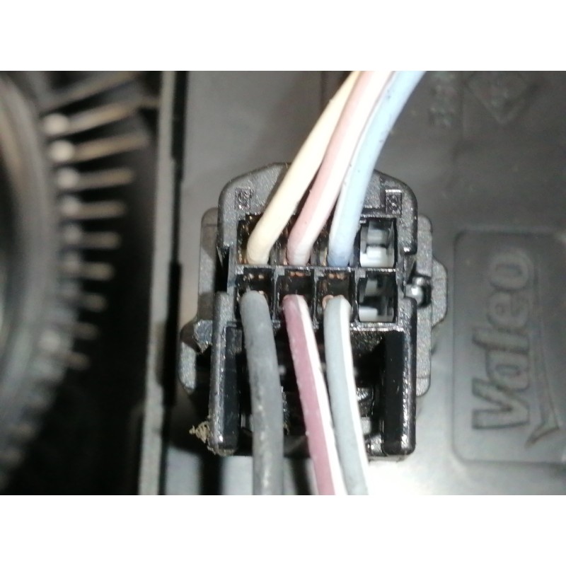 Recambio de warning para dacia sandero stepway referencia OEM IAM 252905668RB  