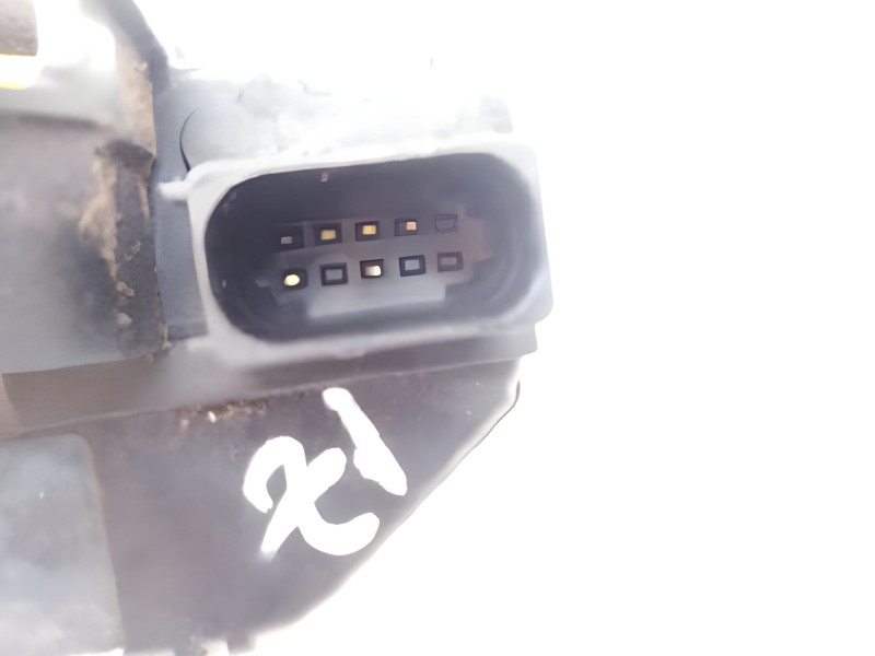 Recambio de cerradura puerta delantera izquierda para opel adam glam ecoflex referencia OEM IAM 3023881  3 PUERTAS