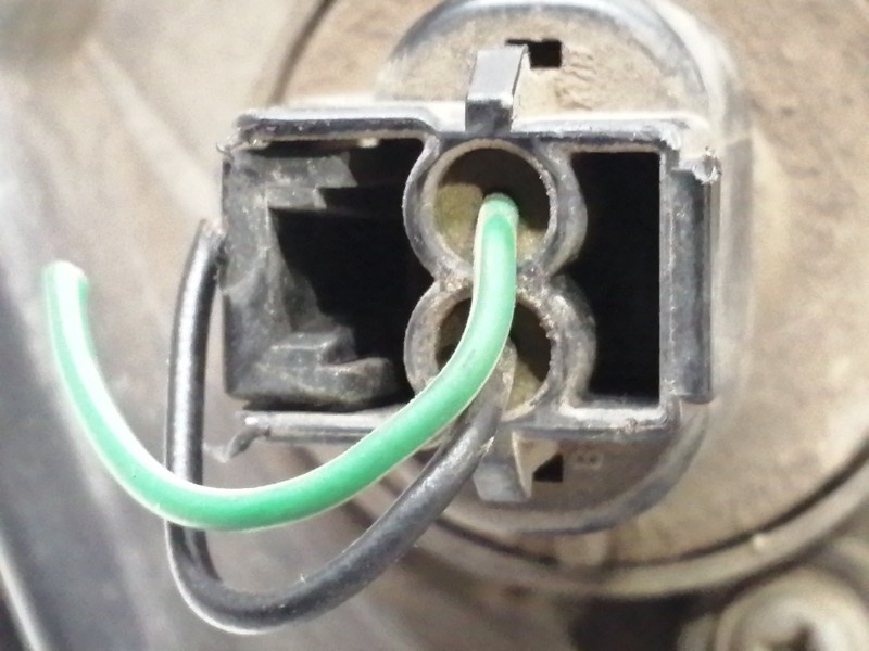 Recambio de faro derecho para kia rio ls berlina referencia OEM IAM 2357NA  