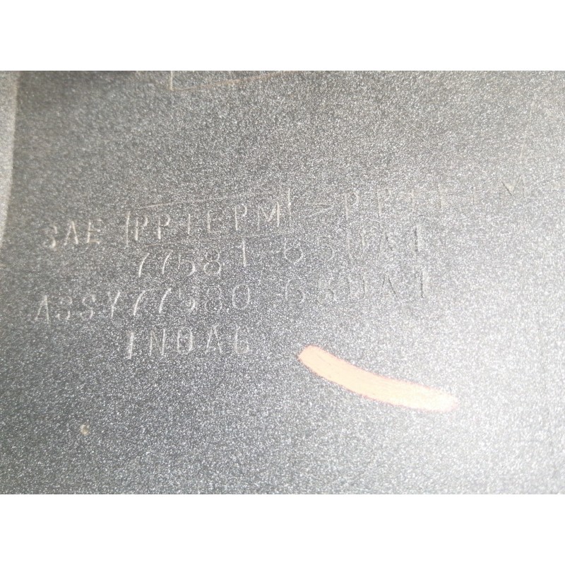 Recambio de moldura para suzuki grand vitara 5 puertas sq (ft) 2.0 td referencia OEM IAM 7758165DA1  