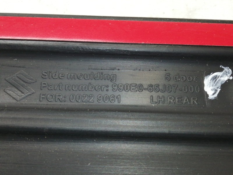 Recambio de moldura para suzuki grand vitara 5 puertas sq (ft) 2.0 td referencia OEM IAM   