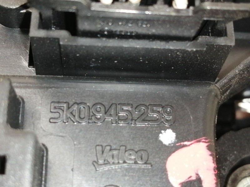 Recambio de piloto trasero izquierdo interior para volkswagen golf vi (5k1) advance referencia OEM IAM 5K0945259  