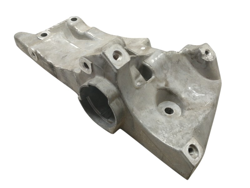 Recambio de soporte alternador para seat ibiza (6j5) 1.4 16v referencia OEM IAM 036145169G  