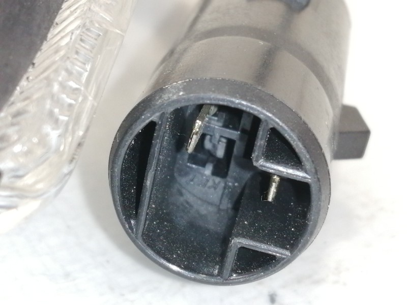 Recambio de piloto delantero derecho para kia sephia gtx referencia OEM IAM 0K21151050  