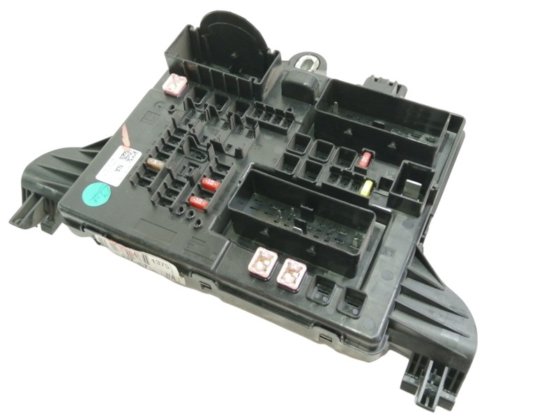 Recambio de caja reles / fusibles para opel insignia berlina cosmo referencia OEM IAM 544949969  