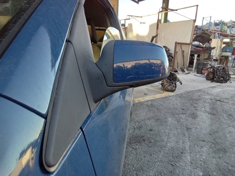 Recambio de retrovisor izquierdo para ford fiesta (cbk) futura referencia OEM IAM   ELECTRICO