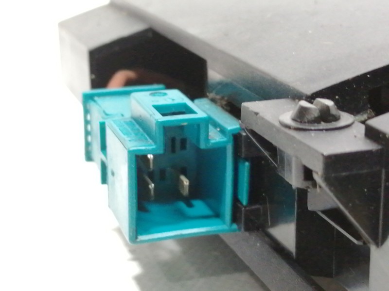 Recambio de cenicero para mercedes-benz clase s (w220) berlina 320 cdi (220.026) referencia OEM IAM A2206800252  