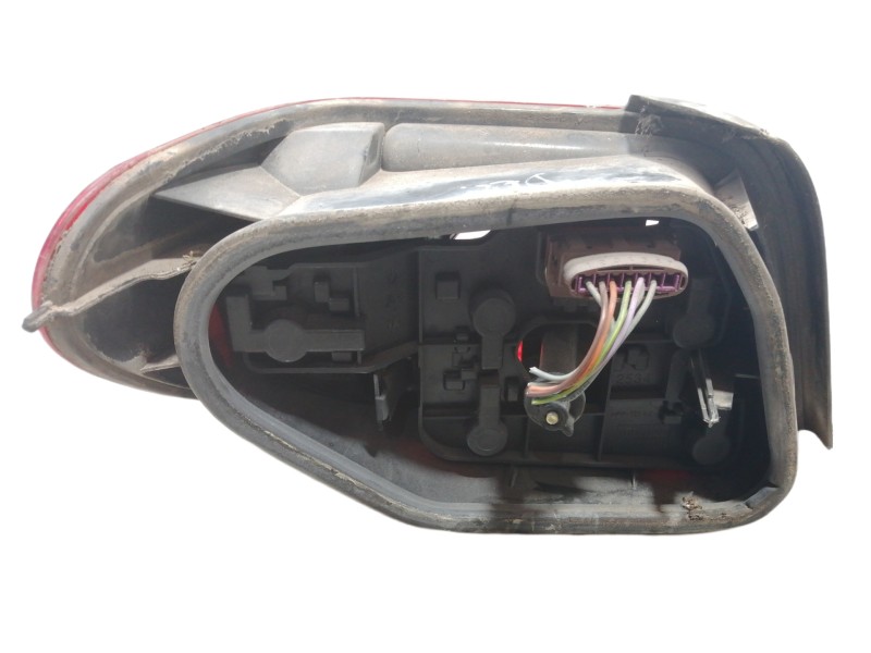 Recambio de piloto trasero derecho para citroën xsara coupe 1.6 16v premier referencia OEM IAM 2534D  