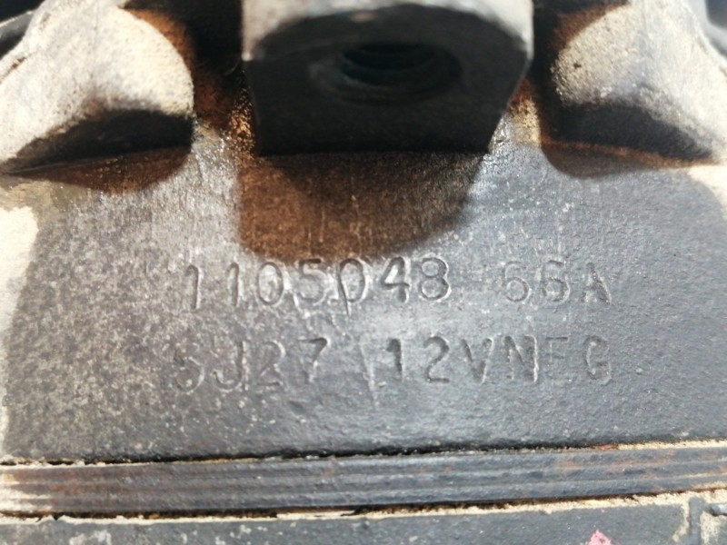 Recambio de alternador para jeep cherokee (xj) 2.5 jamboree referencia OEM IAM 1105048  