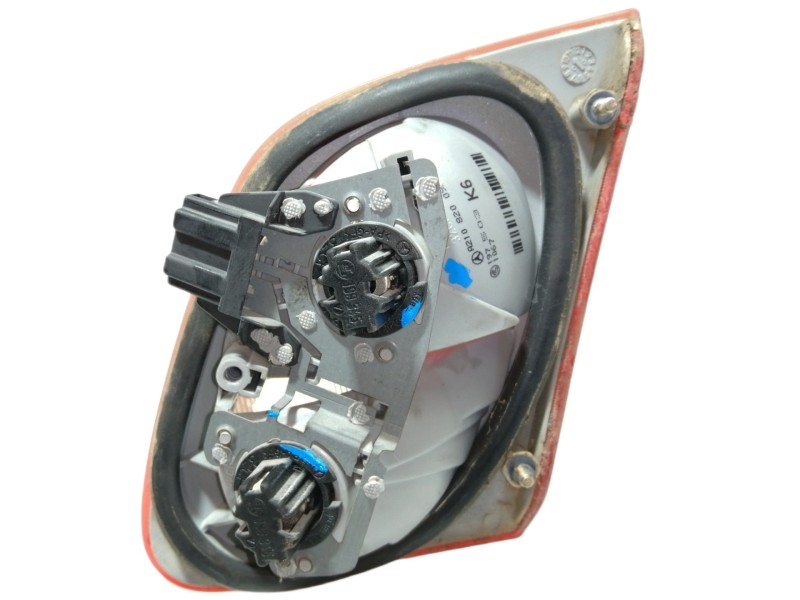 Recambio de piloto trasero izquierdo interior para mercedes-benz clase e (w210) berlina 200 (210.035) referencia OEM IAM A210820