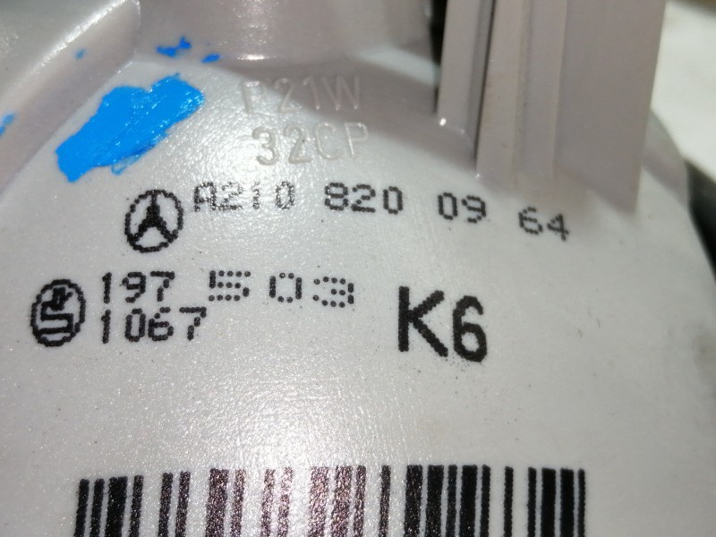 Recambio de piloto trasero izquierdo interior para mercedes-benz clase e (w210) berlina 200 (210.035) referencia OEM IAM A210820