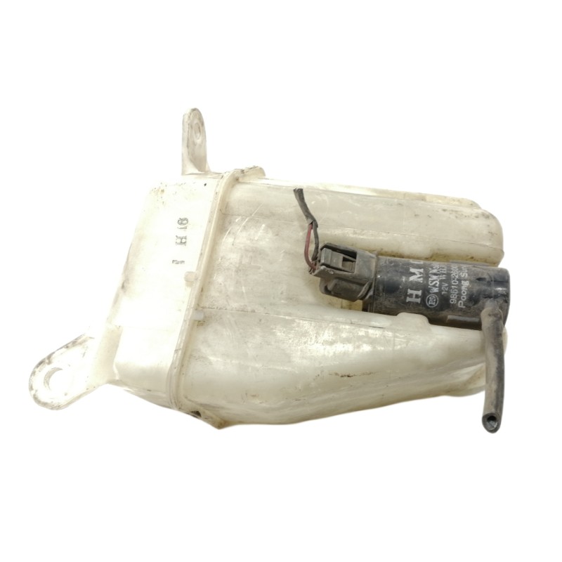 Recambio de deposito limpia para kia rio ipanema berlina referencia OEM IAM   