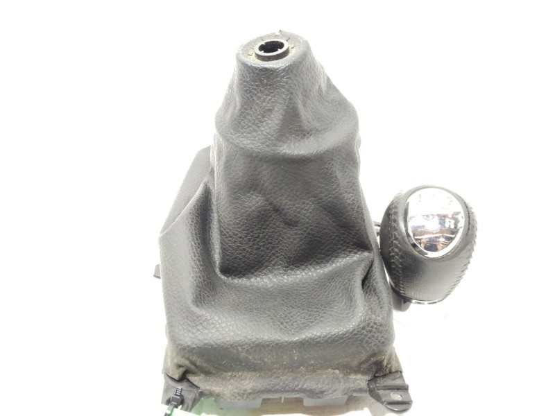 Recambio de pomo palanca cambio para mazda 6 berlina (gg) 2.0 crtd 136 active (5-ptas.) referencia OEM IAM   