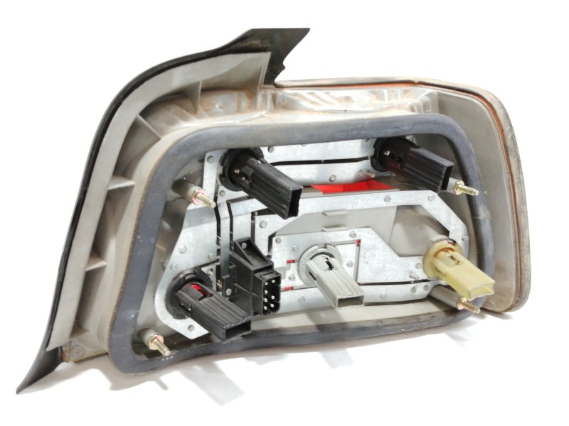 Recambio de piloto trasero izquierdo para bmw serie 3 berlina (e36) 2.5 turbodiesel cat referencia OEM IAM   