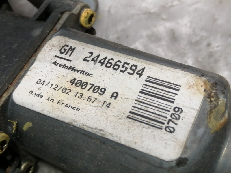 Recambio de elevalunas delantero derecho para opel corsa c club referencia OEM IAM 24466594 400709A 