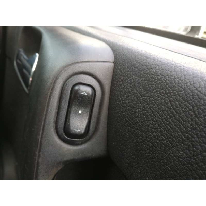 Recambio de mando elevalunas delantero derecho para opel astra g berlina comfort referencia OEM IAM 090561508  