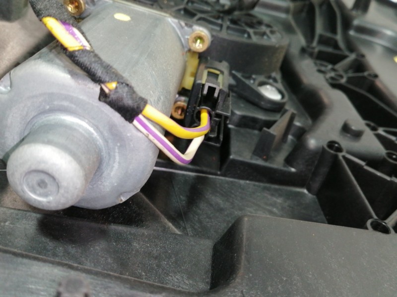 Recambio de elevalunas delantero derecho para ford fiesta (cbk) 1.4 16v cat referencia OEM IAM 2S61A045H16A  