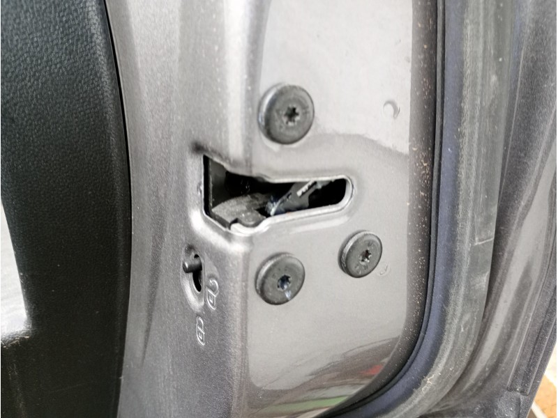Recambio de cerradura puerta trasera derecha para renault captur ii referencia OEM IAM   