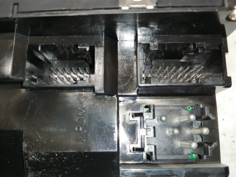 Recambio de mando elevalunas delantero izquierdo para bmw serie 5 berlina (e39) 525d referencia OEM IAM 6904306  