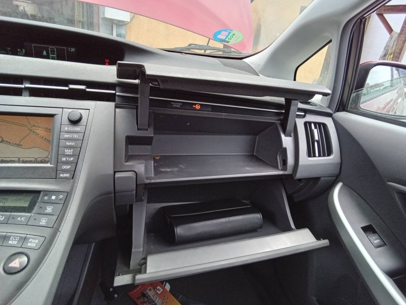 Recambio de guantera para toyota prius (nhw30) advance referencia OEM IAM 5555047080 5555247070 