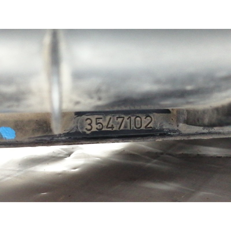 Recambio de filtro aire para volvo serie 940 berlina/familiar 2.3 classic berlina referencia OEM IAM 3547102  