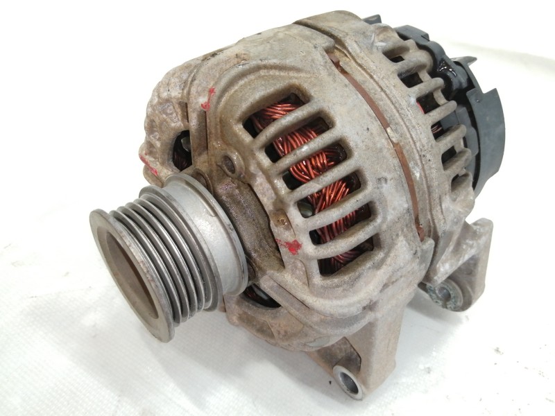 Recambio de alternador para opel astra h berlina elegance referencia OEM IAM 0124425005  