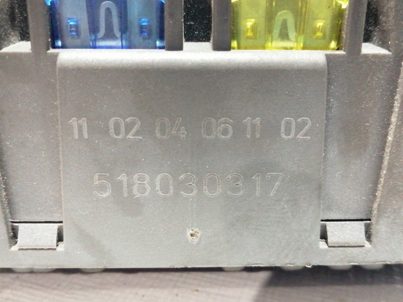 Recambio de caja reles / fusibles para mini mini (r50,r53) cooper referencia OEM IAM 518030317  