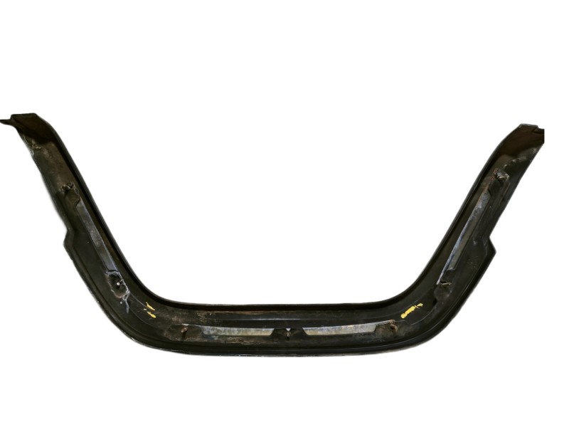 Recambio de aletin trasero izquierdo para jeep cherokee (xj) 2.5 jamboree referencia OEM IAM PIONER 8955000235 